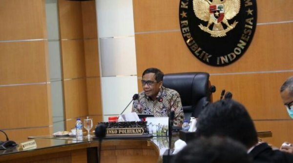 Mahfud MD Minta Masyarakat Korban Pinjol Ilegal Jangan Bayar Utang