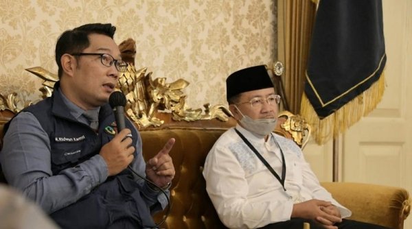 Kang Emil Tinjau Pemberian Vaksin bagi Warga Cianjur