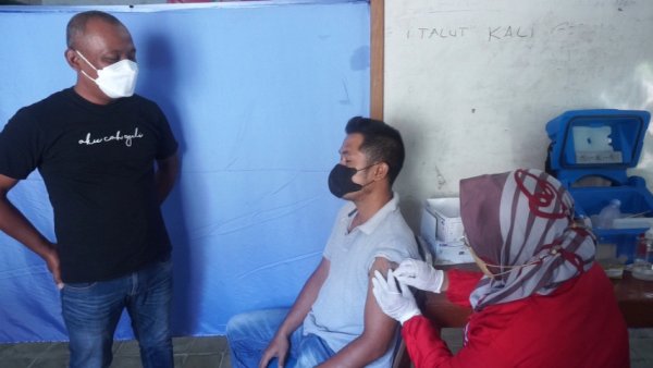 Ibu Hamil di Desa Guli, Nogosari Divaksin