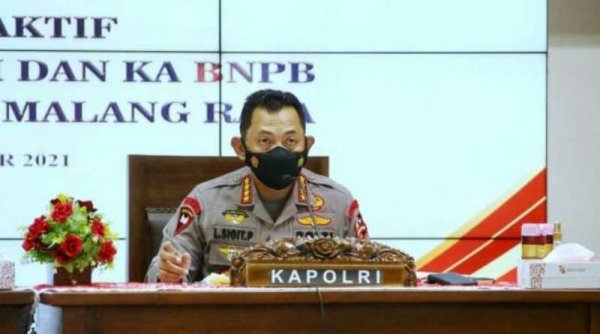 Kapolri Copot Tujuh Pejabat Polisi, Enam di Antaranya Kapolres