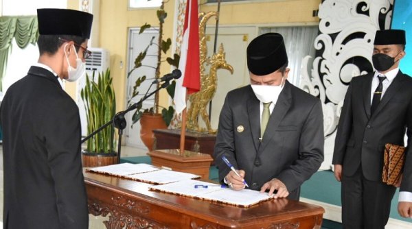 Bupati Minta PDAM Tirta Raharja Layani Akses Air Minum di 8 Kecamatan