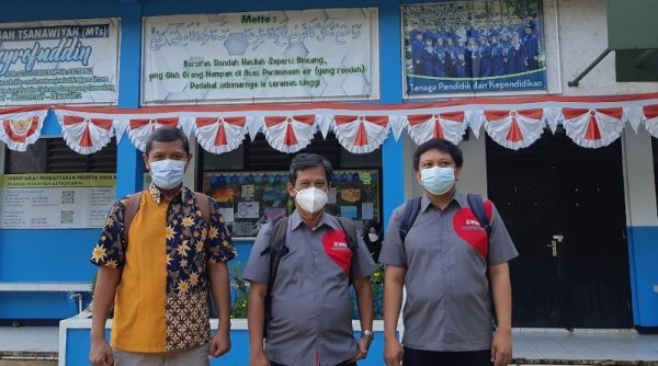 Telkom University Gelar PKM Pelatihan Robot Automasi Bagi Guru dan Santri