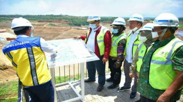 Komisi V Tinjau Progres Pembangunan Bendungan Sadawarna di Subang