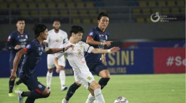 HASIl & JADWAL BRI LIGA 1: Persib Tergeser Bhayangkara, Arema FC vs Persebaya Berakhir Tanpa Pemenang