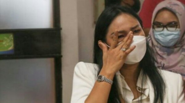 Duit Rp 70 Juta dan Barang Berharga Milik Ibu Kalina Oktarani Digondol ART