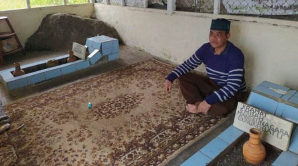 Jelang Pilkades Serentak, Patilasan Embah Jambrong Ramai Pengunjung