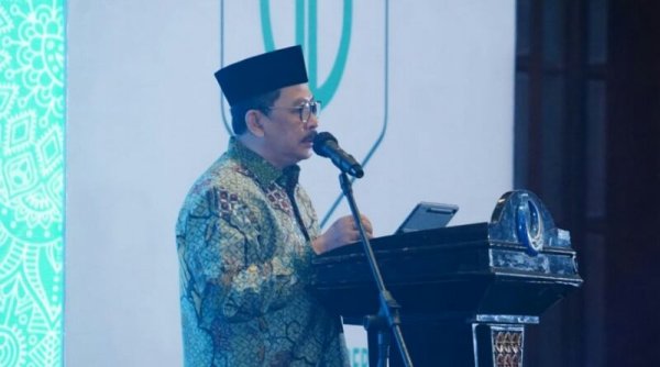 Wamenag Sebut Wisata Halal bukan untuk Berangus Kearifan Lokal