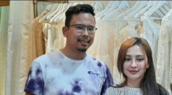 SELEB: Cupi Cupita Ungkap Alasan Buru-Buru Menikah
