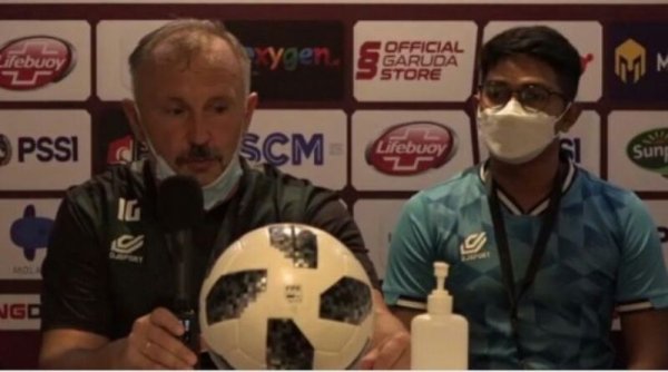 Resmi, Igor Kriushenko Angkat Kaki dari Tira Persikabo