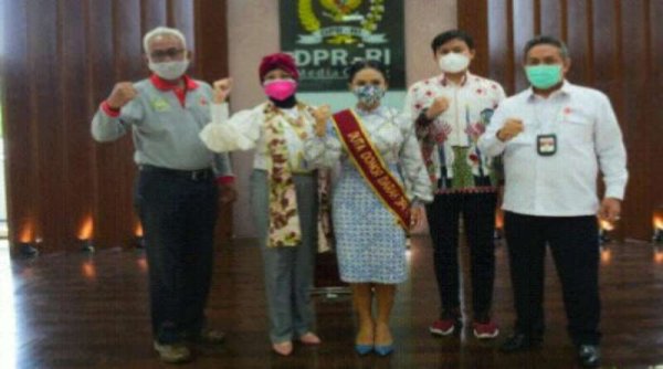 Jadi Duta Donor Darah DPR, Krisdayanti Ajak Masyarakat Sumbangkan Darah
