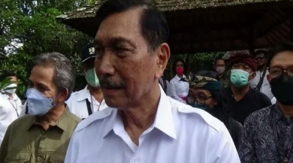 Heboh Varian Omicron, Luhut Tegaskan Indonesia Tak Akan Lockdown