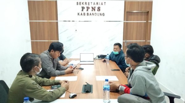 Pemkab Bandung Beri Sanksi Pembuang Sampah Viral