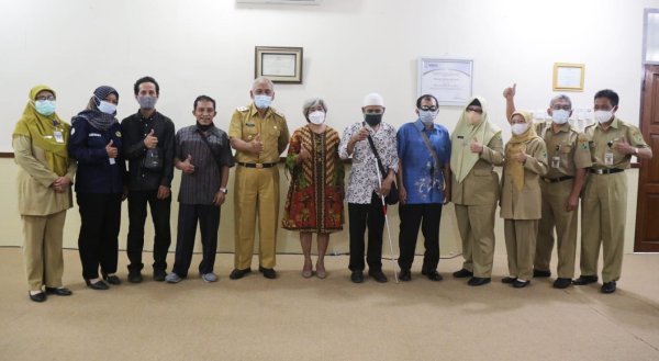 Masyarakat Rentan Banjarnegara Dapat Pendampingan Vaksinasi Inklusif