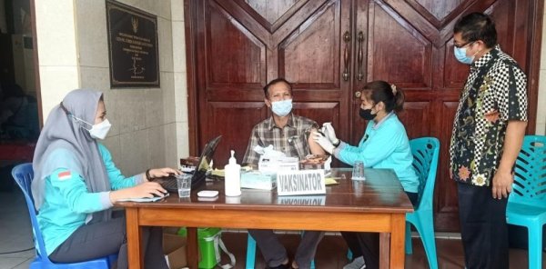 Jelang Nataru, Gereja Santo Yusup Pastikan Jemaat Tervaksinasi