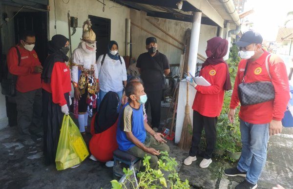 Warga Antusias Ikuti Vaksinasi Covid-19 Door To Door