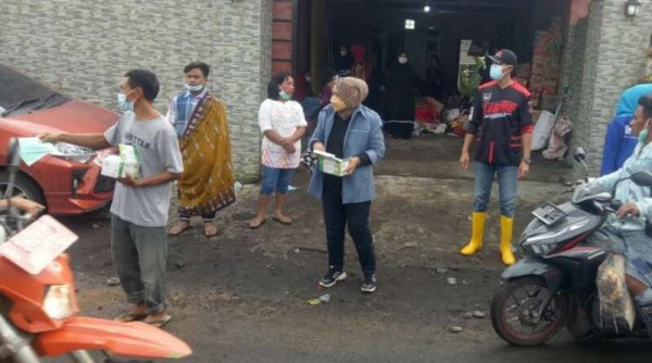 Penyuluh Agama Islam Gerak Cepat Bantu Penyintas Erupsi Semeru
