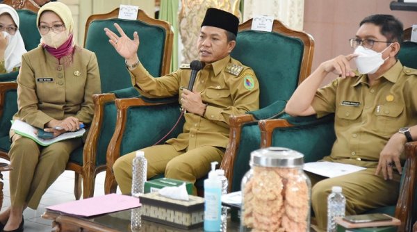 Tanggulangi Kemiskinan Ekstrim, Bupati Bandung Ambil Langkah Anggarkan Top Up BLT Desa