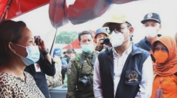 Ace Hasan dan Rombongan Komisi VIII DPR Kunjungi Korban Erupsi Gunung Semeru
