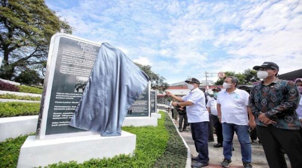 Wujudkan Visi Bandung Nyaman,  Wali Kota Resmikan Revitalisasi Kawasan Alun-alun dsk
