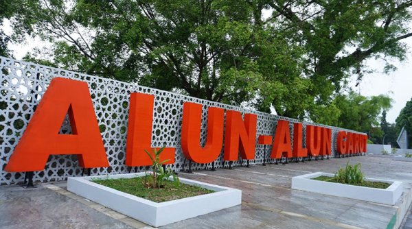 Alun-alun Garut Diresmikan, Bupati, "Ini Bentuk Kanyaah Bapak Gubernur"
