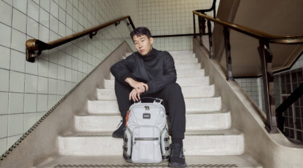 TUMI Merangkul Bintang Sepak Bola Son Heung-Min untuk Meluncurkan Generasi Berikutnya dari Alpha Bravo