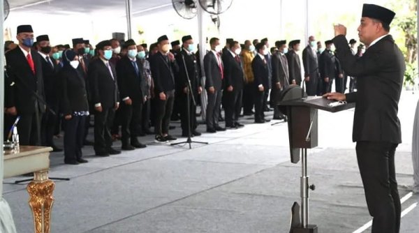 Akhir Tahun 2021 Walikota Surabaya Eri Cahyadi Lantik 1400 Pejabat