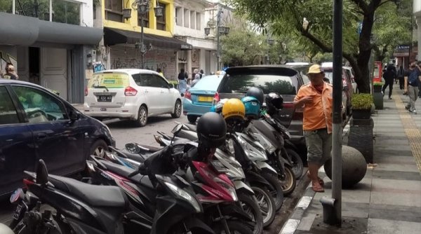 Mulai Januari ini Tarif Parkir di Kota Bandung Naik, di Jalan Braga Jadi Rp. 5.000