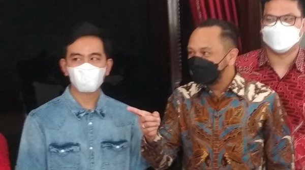 Giring dan Gibran Lakukan "Lobi Politik" Gaya Anak Muda Milenial