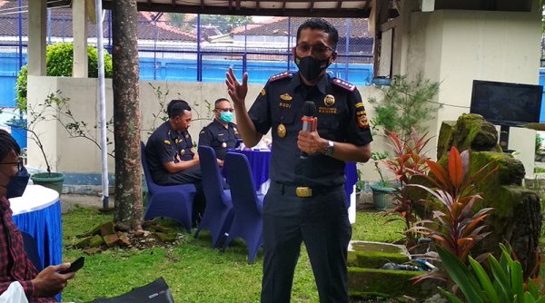 Bea Cukai Surakarta Bina Perajin Miras Ilegal "Ciu Bekonang". Ini Alasannya
