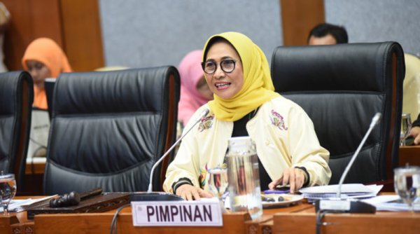Hetifah Sjaifudian,"Saya Rasa PTM adalah Solusi Terbaik untuk Saat ini"