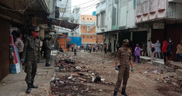 20 Tahun Beraktivitas, Ratusan PKL Dibersihkan Walikota Di 7 Ruas Jalan Kota Sukabumi