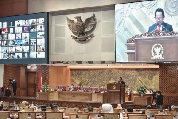 Paripurna DPR Setujui 7 RUU Provinsi