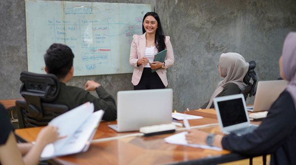 Ribuan Peserta Ikuti Program Magang dan Studi Independen Bersertifikat Kampus Merdeka Kemendikbudristek Tahap Dua di Zenius 