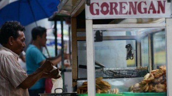 Harga Minyak Goreng Melejit, Pedagang Gorengan Menjeritl.
