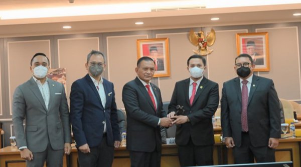 Gilang Dhiela Fararez Resmi Gantikan Sihar Sitorus Sebagai Wakil Ketua BKSAP
