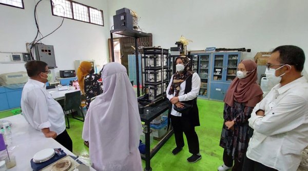 Sudah Teruji di UMKM, KKP Terus Sempurnakan Plastik Biodegradable dari Rumput Laut