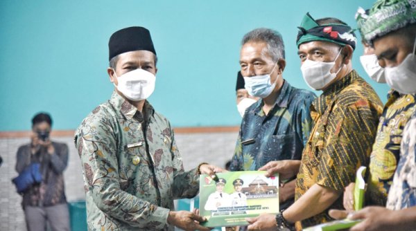Bupati Bandung Kembali Menyapa Warga Melalui Program Bunga Desa