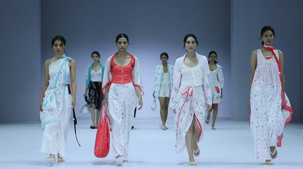 Kampanyekan Prinsip Peduli Lingkungan Melalui Fashion, Brand Ini Menembus Pasar Dunia