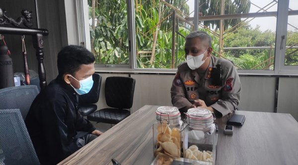 Bernasib Mujur, Cleaning Service Penghapal Al-Qur'an Ditawarkan Menjadi Polisi