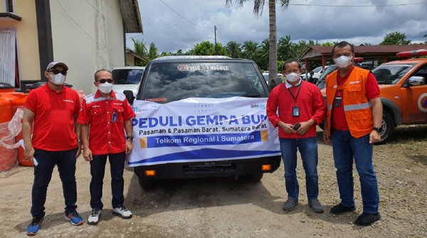 Respon Cepat Telkom Bantu Korban Gempa Bumi di Pasaman Barat