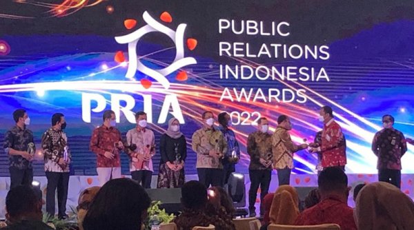 Kemendikbudristek Raih Penghargaan Pemberitaan Terpopuler di Media Cetak Tahun 2021