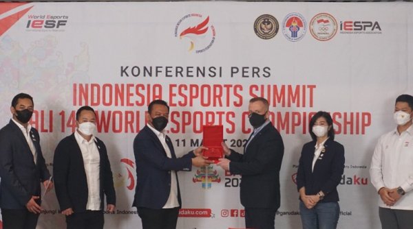 Terima Kunjungan Sekjen IESF, Pbesi Paparkan Desain Besar Kejuaraan Dunia Esports 2022 di Bali