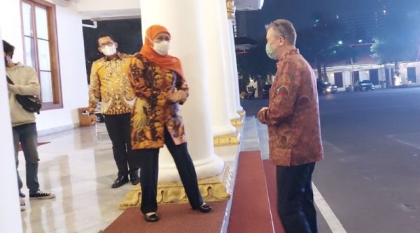 Ramadan Boleh Semarak, Khofifah Ingin Vaksinasi Booster Dipercepat