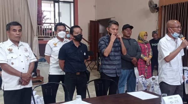 Jelang Ramadan, 250 Warga Arjasari Dapat Bantuan Sembako dari GNPK RI & BP2MI