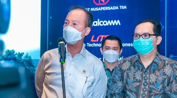 Pertama di Indonesia, Menperin Luncurkan Chromebook 4G LTE Produksi dan Desain Anak Bangsa