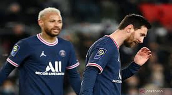 Tragis, Lionel Messi dan Neymar Diledek Fans PSG
