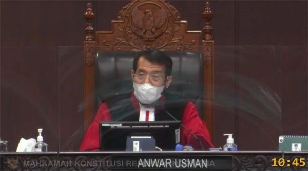 Ketua MK Melamar Adik Presiden Joko Widodo