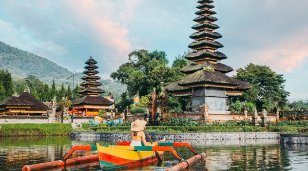 Visa Kunjungan Saat Kedatangan (Visa On Arrival) Khusus Wisata Resmi Dibuka untuk WNA dari 23 Negara