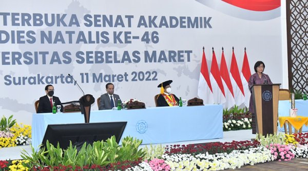 Menkeu Terima Penghargaan Parasamya Anugraha Dharma Bhakti Upa Bhasana dari UNS