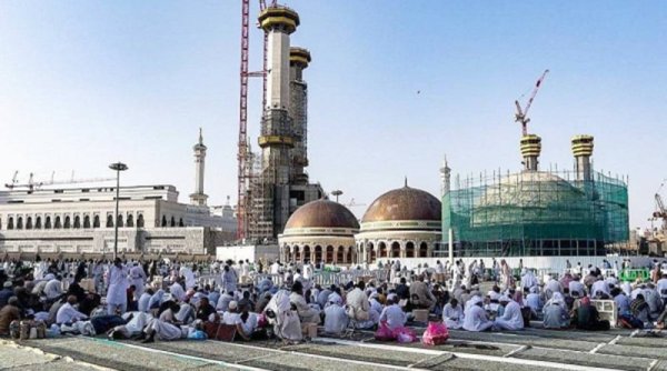 Putra Mahkota: Melayani Tamu Allah di Dua Masjid Suci adalah Tugas Kami
